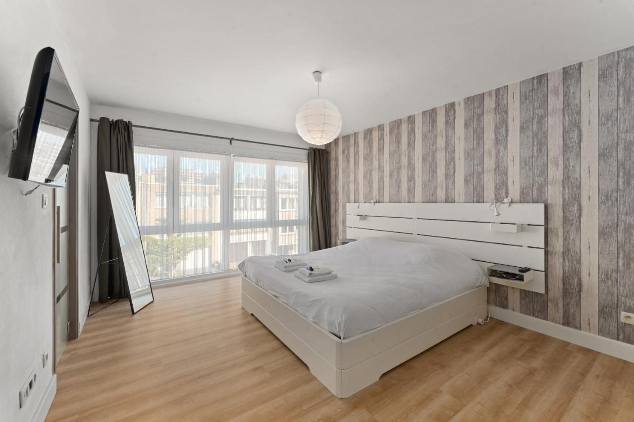 Ruime Woning 10P Met Zonnige Tuin & Nabij Strand Blankenberge Exterior photo